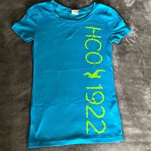 Hollister tshirt